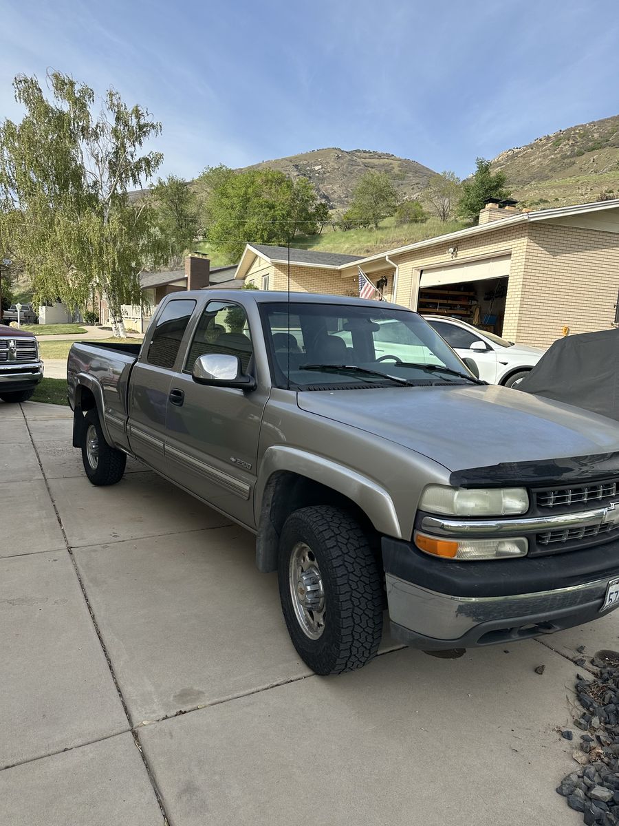 2000 Chevrolet Silverado 2500 LT