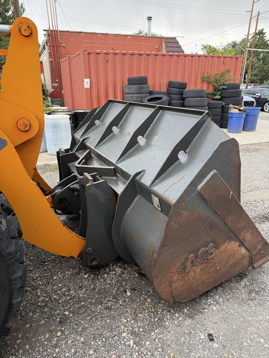 Main image 5