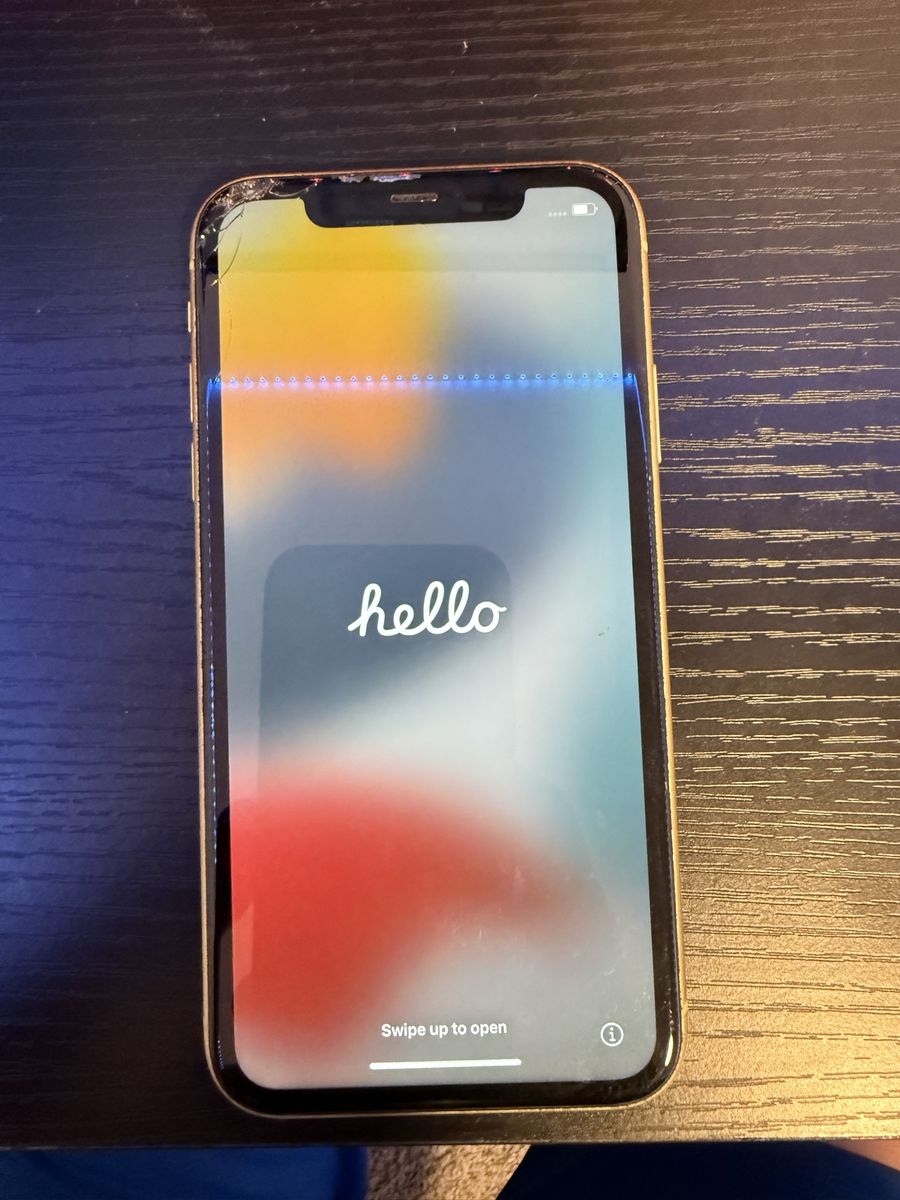 Apple iPhone 11 - Yellow - Cracked Screen - Unlocked Smartphone 128GB