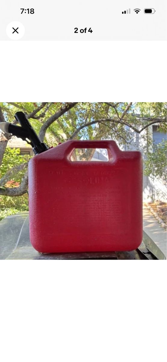 5 gallon gas Container  With Nozzle