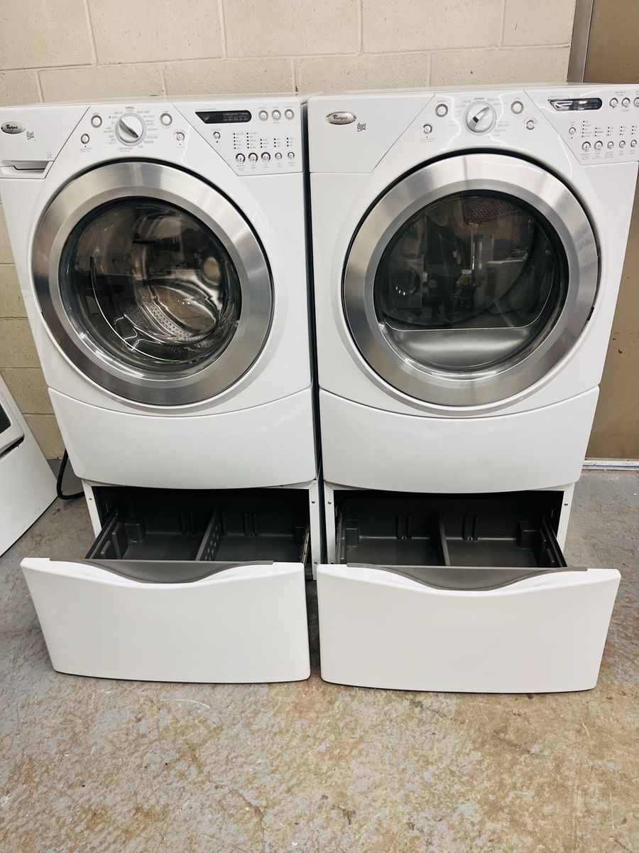 Whirlpool duet washer and dryer with pedestals