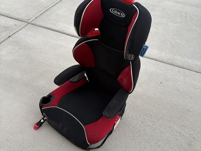 Graco Booster Seat - Black/Red, Adjustable Headrest, Cup Holder (I have 3 available)
