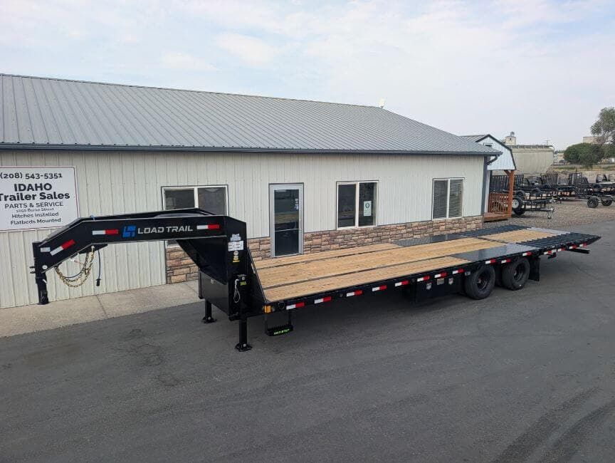 2027 Load Trail GL 102'x32' Gooseneck Trailer w/Hyd. Dove Tail 25.9K