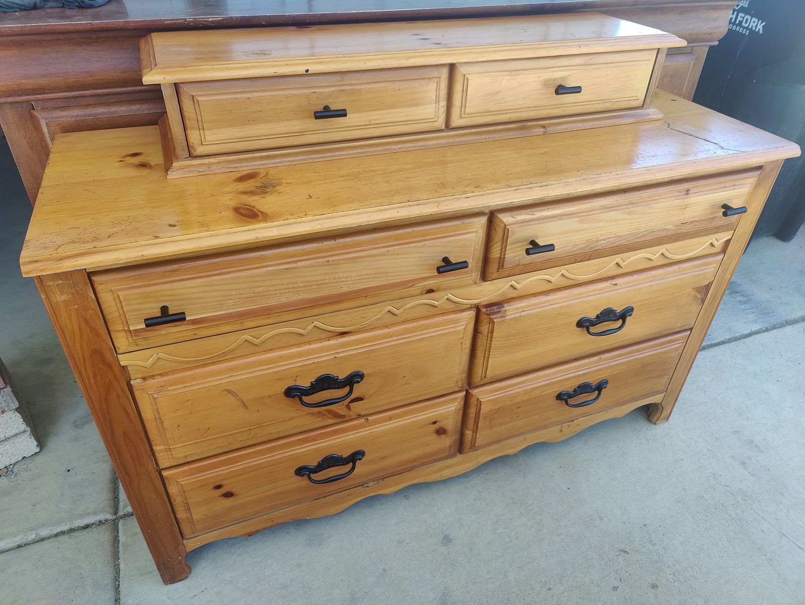 Cute 8 Drawer Dresser