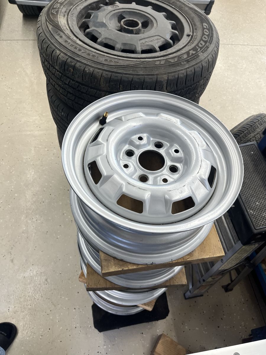 OEM Volkswagen Steel Wheels 13x5.5 ET38 (Set of 4)