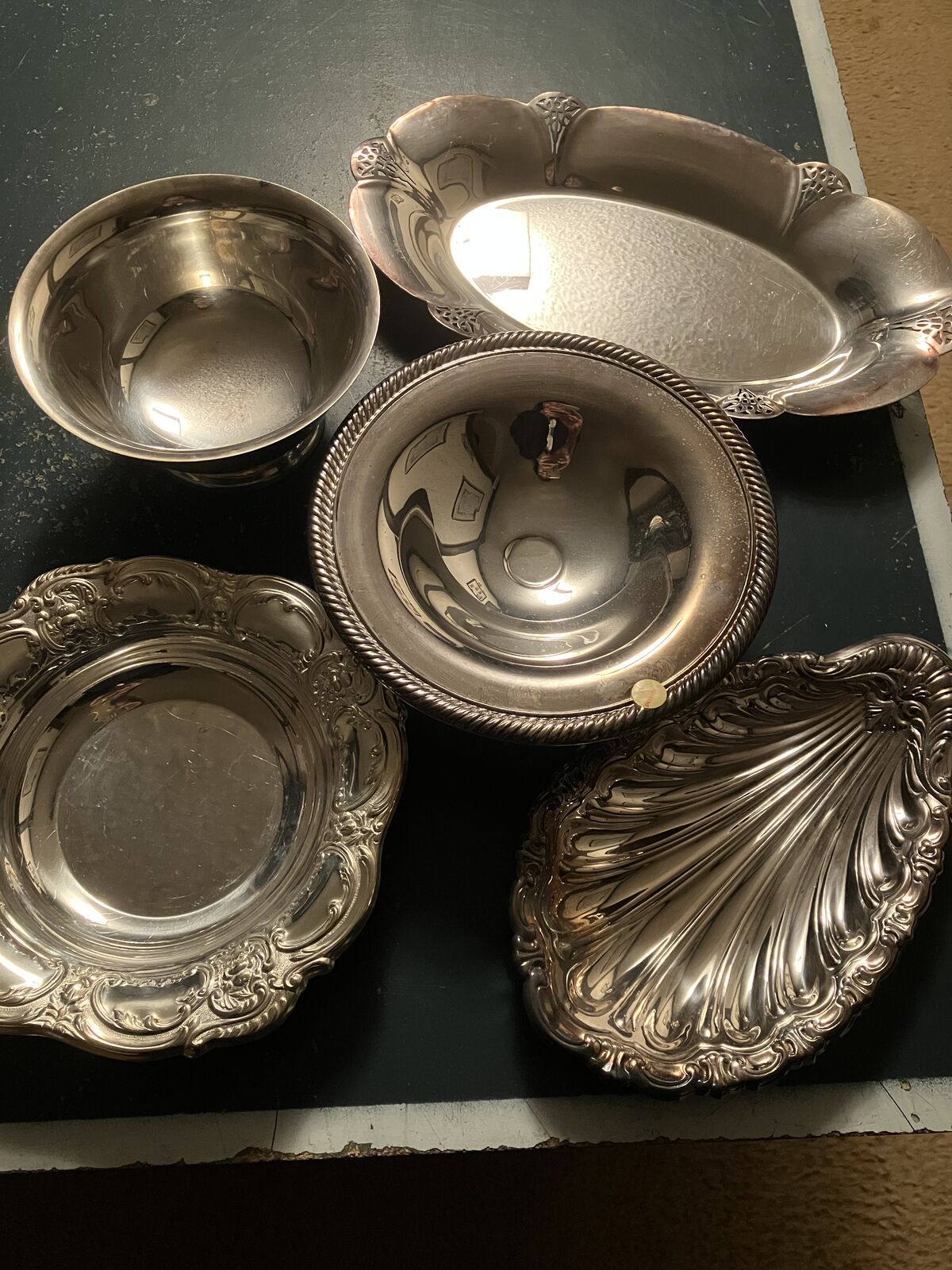 Vintage bowls and trays.
