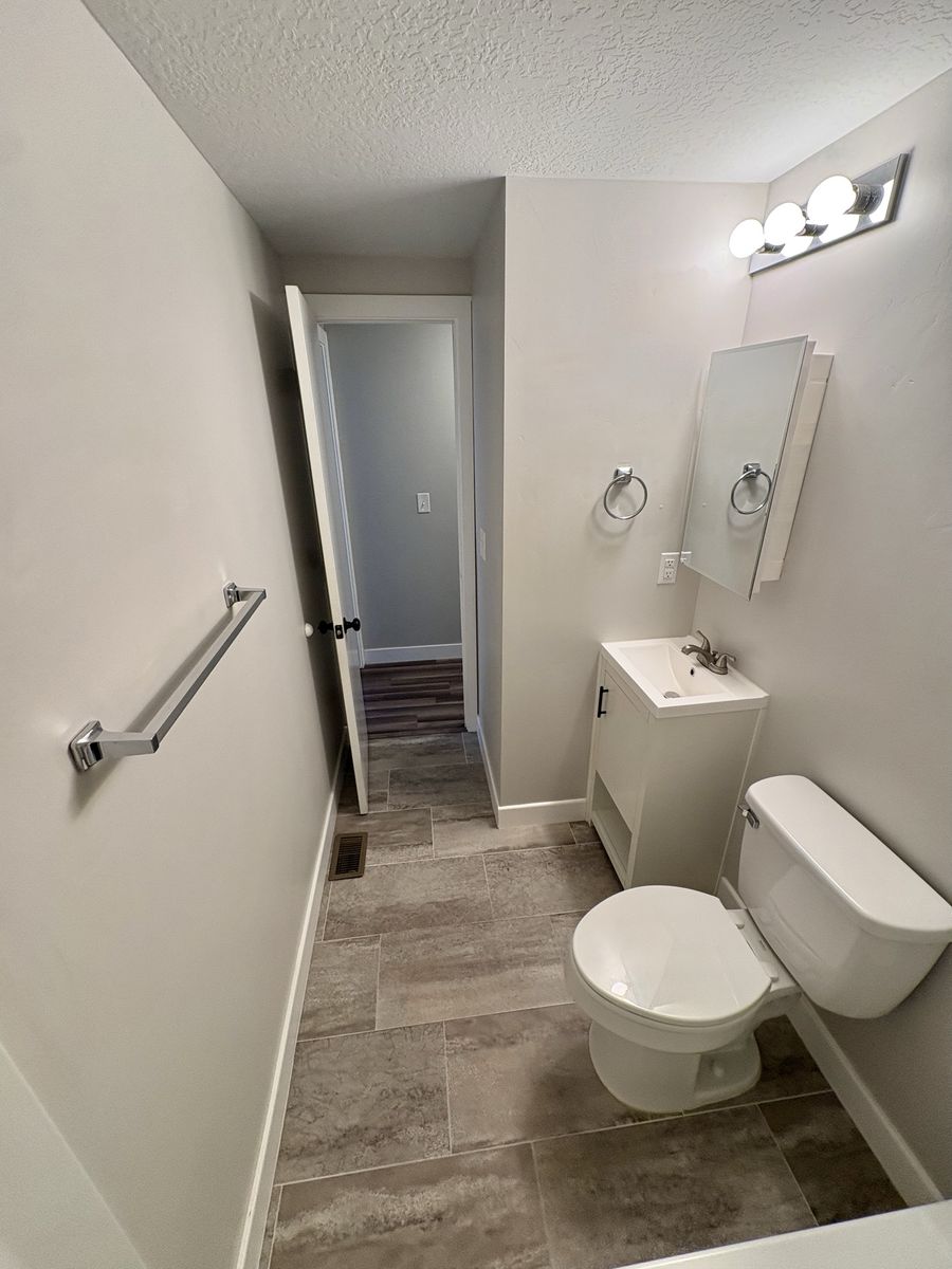 Main image 5