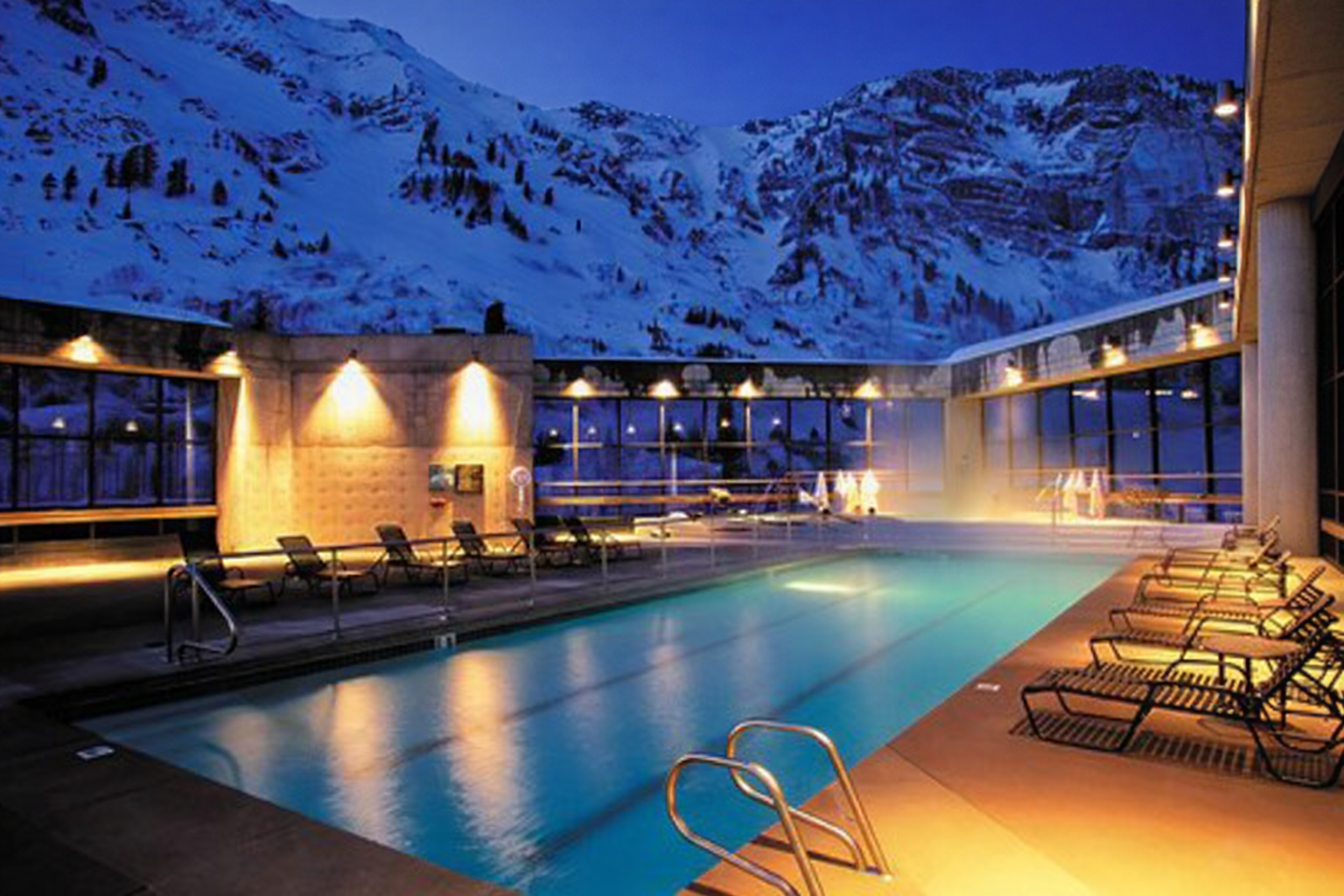 REDUCED! Snowbird Cliff Club 2BR/3BA Pinnacle condo. Apr 4-11 Ski in, ski out.