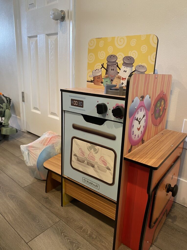 Play Kitchen