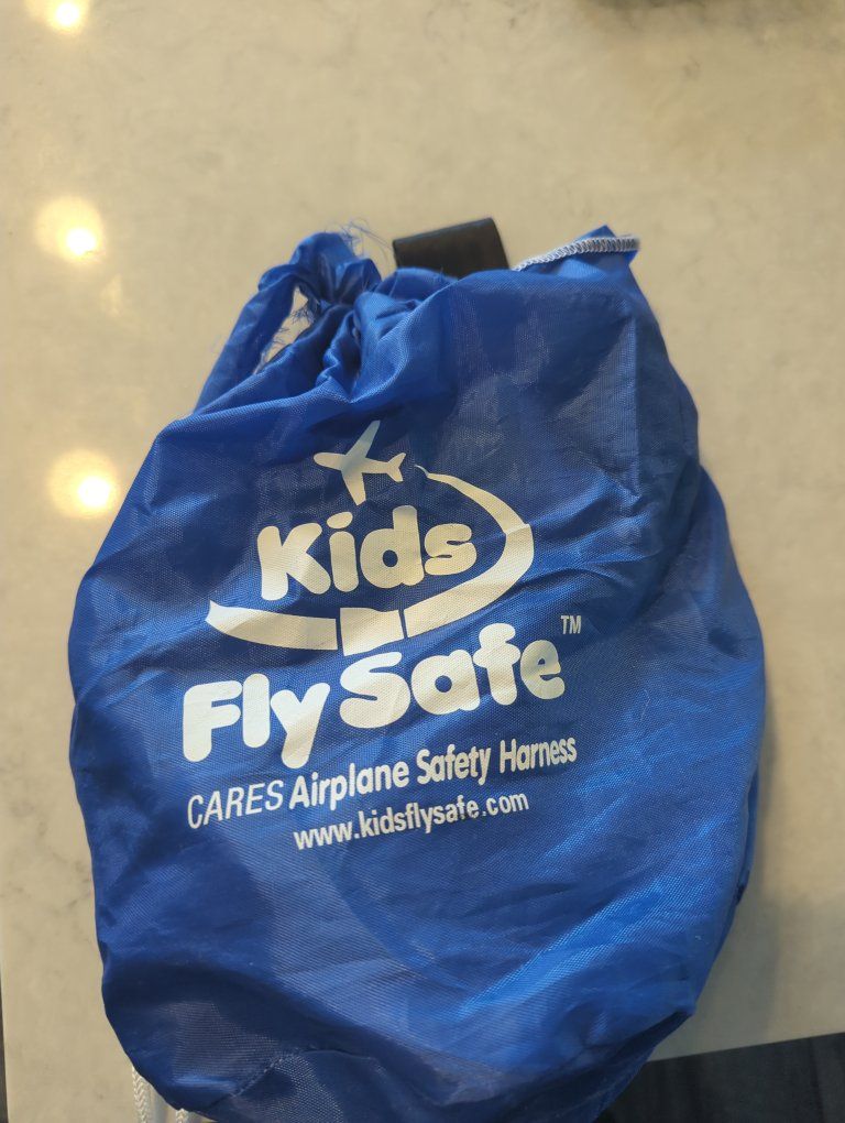 CARES Kids Fly Safe Airplane Safety Harness Child Restraint System with Bag