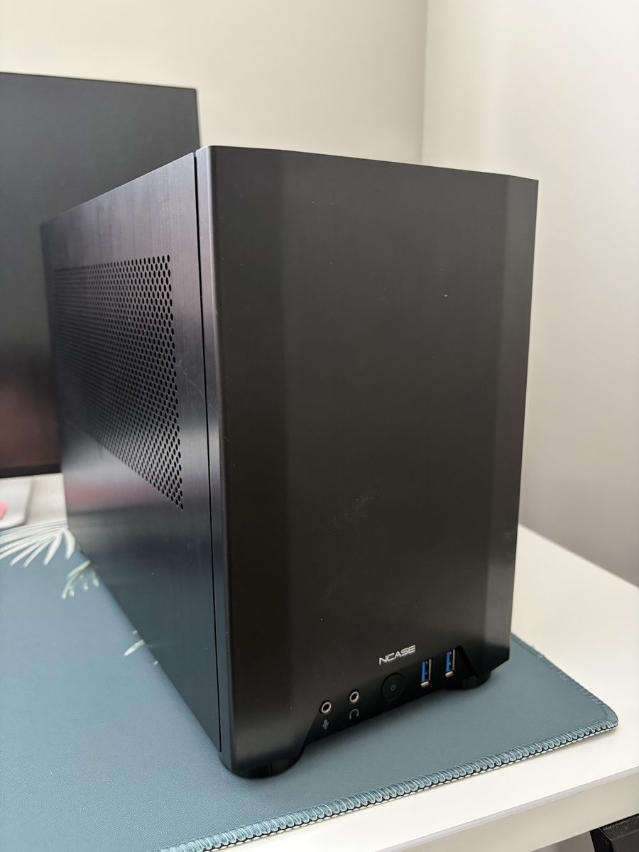 NCASE M1 v2.0 SFF PC Case
