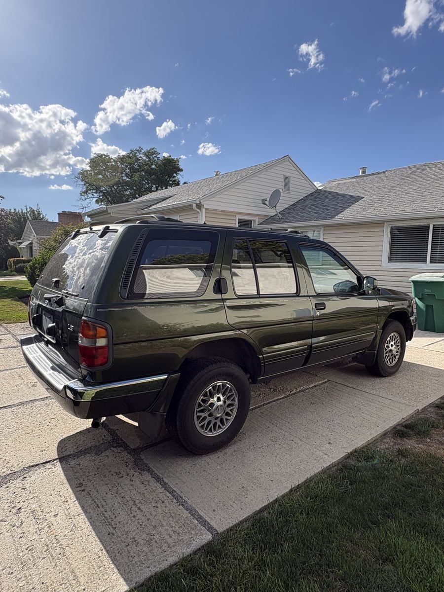 1996 Nissan Pathfinder 