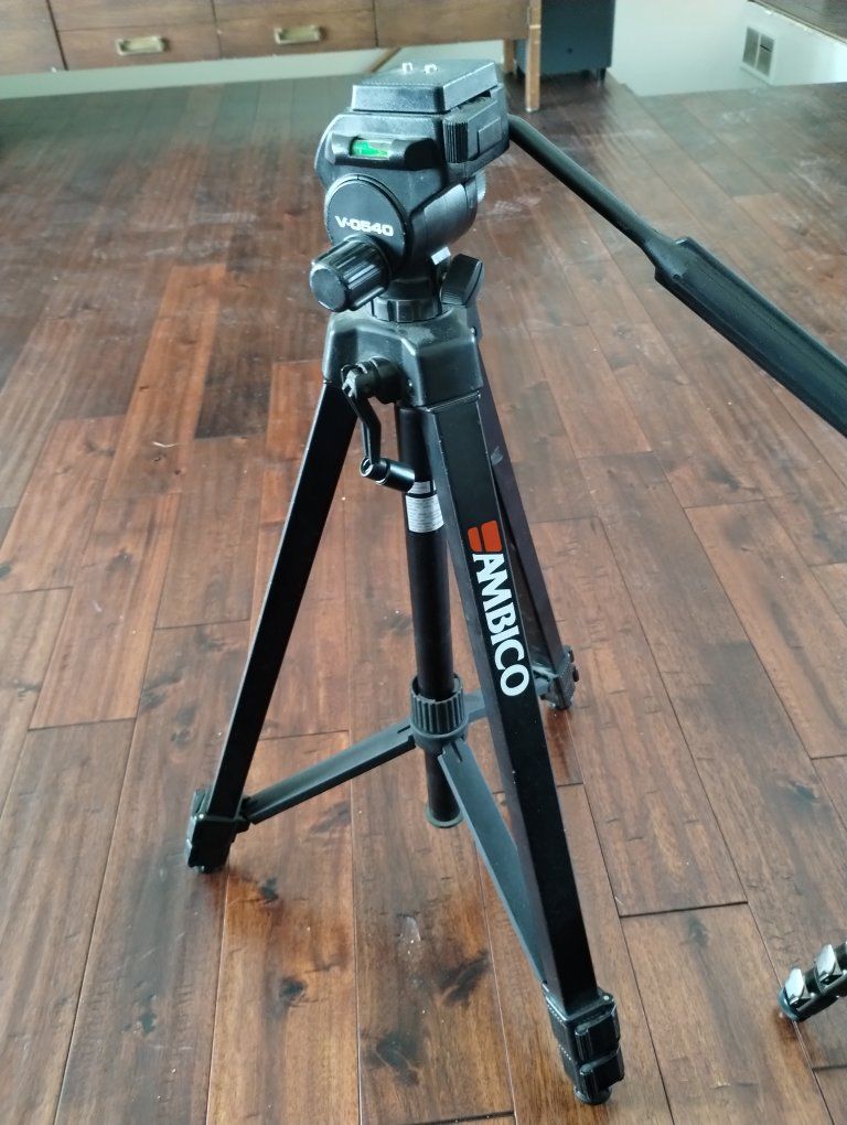 Redfield Spotting Scope with Ambico V-0540 Tripod Combo
