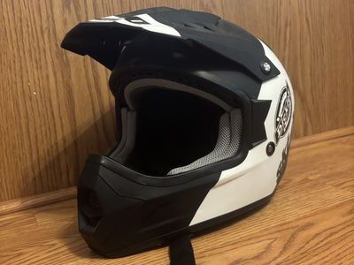 Ski-Doo Full Face Snowmobile Helmet - Black & White, Excellent Condition