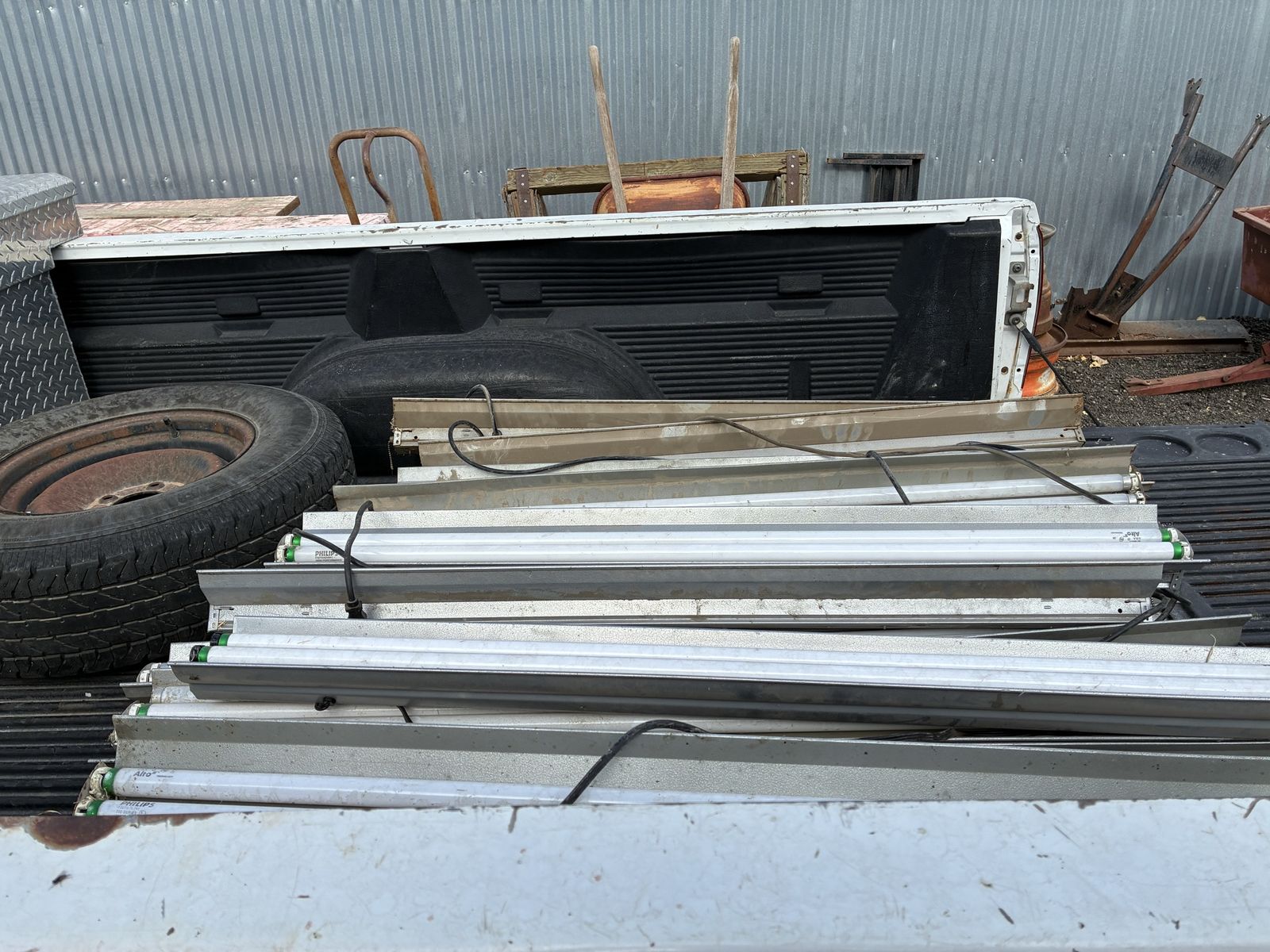Main image 3