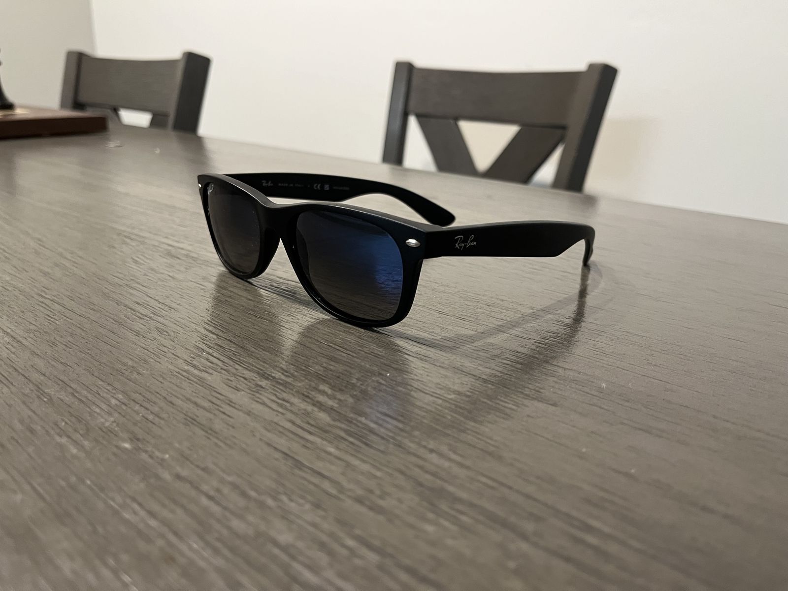 Ray-Ban "New Wayfarer" Classic Sunglasses – Men’s – Great Condition