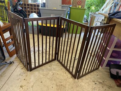 Wooden Hinged Foldable 4 Panel Partition