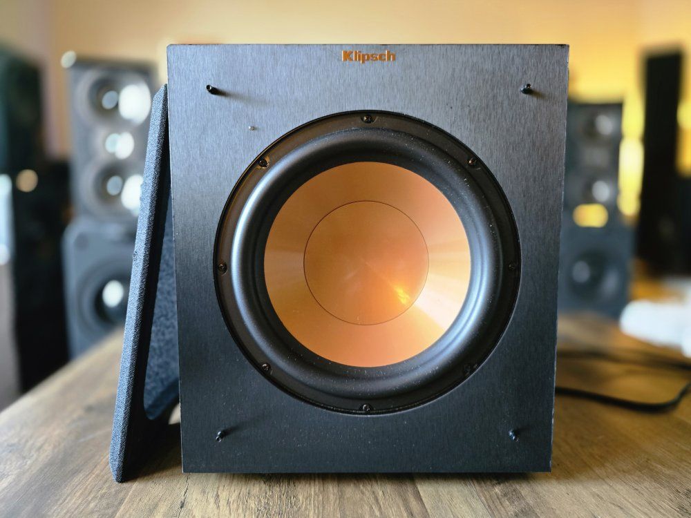 Klipsch R-10SW 10" 300W Powered Subwoofer - Black with Copper Spun Woofer