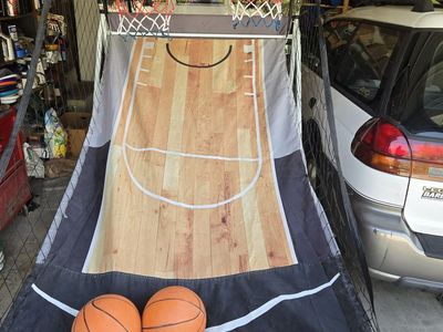 Indoor electronic basketball game for two