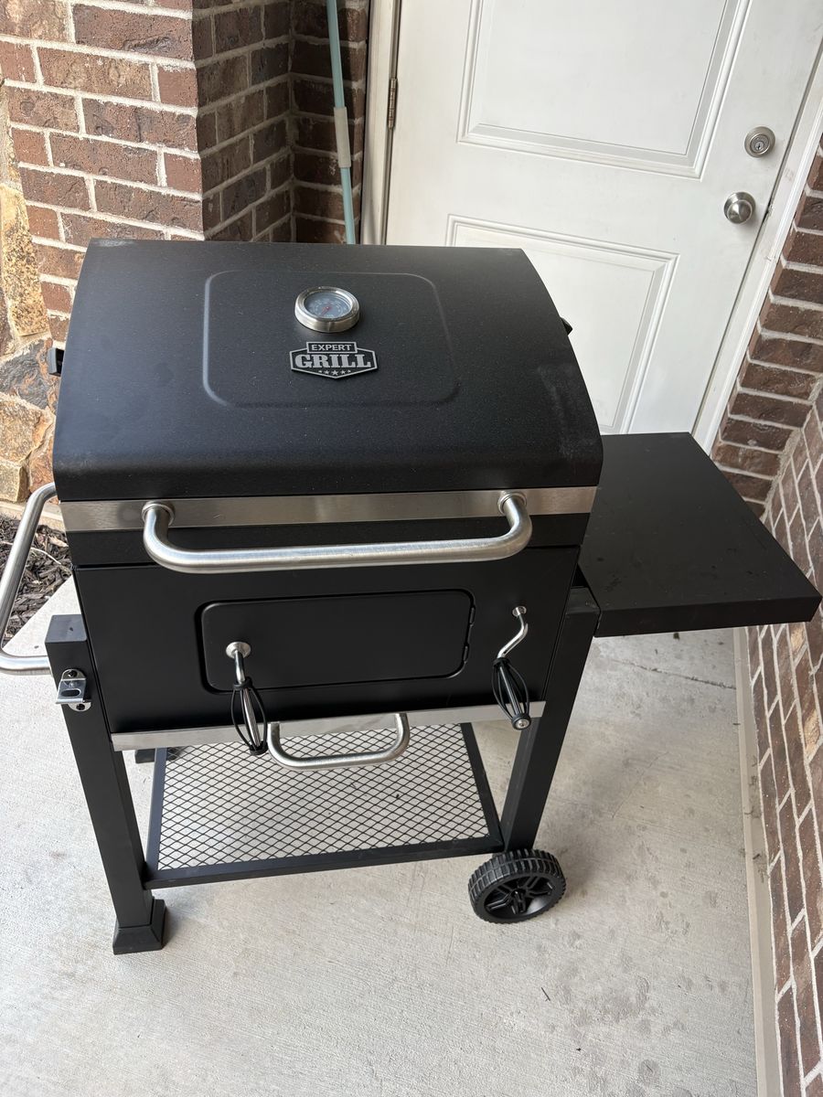 Expert charcoal grill