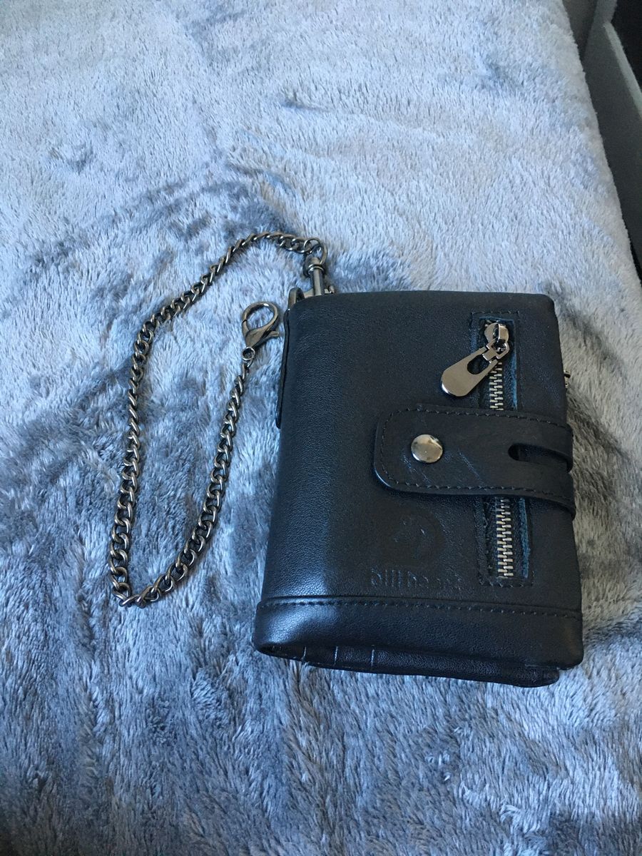 Billecart Men's Black Leather Bifold Wallet with Chain