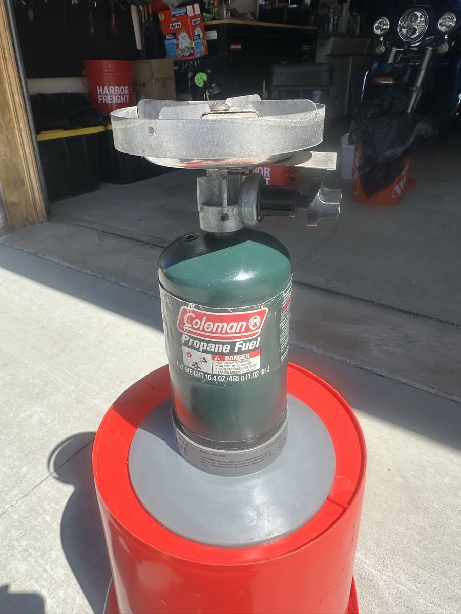 Coleman Propane Stove W/2 Refills Included
