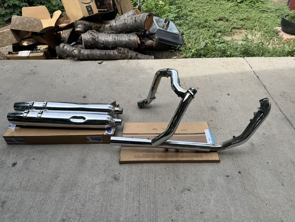 Harley Davidson Dual exhaust