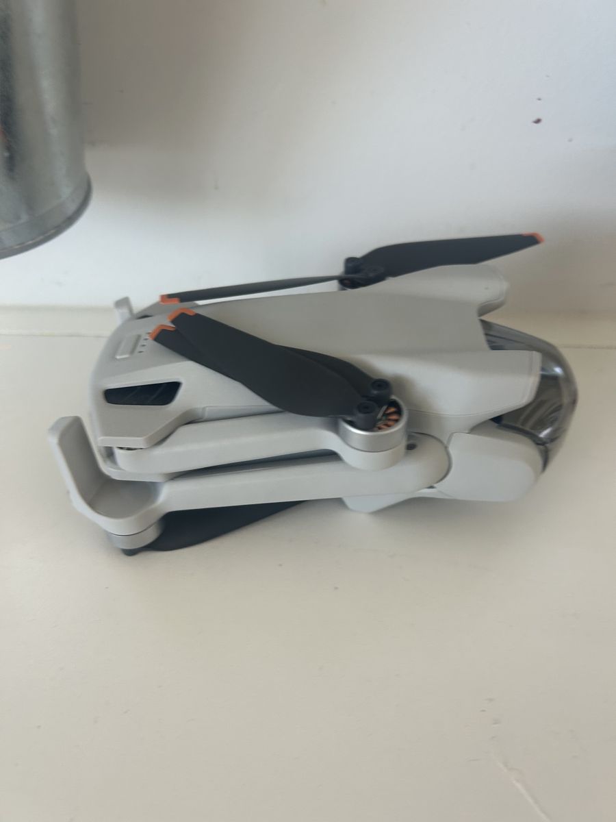 DJI Mini 3 Pro Drone with Controller - UsedExcellent