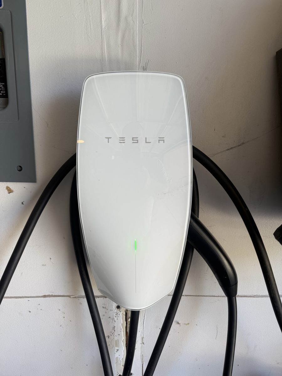 Tesla Wall Connector