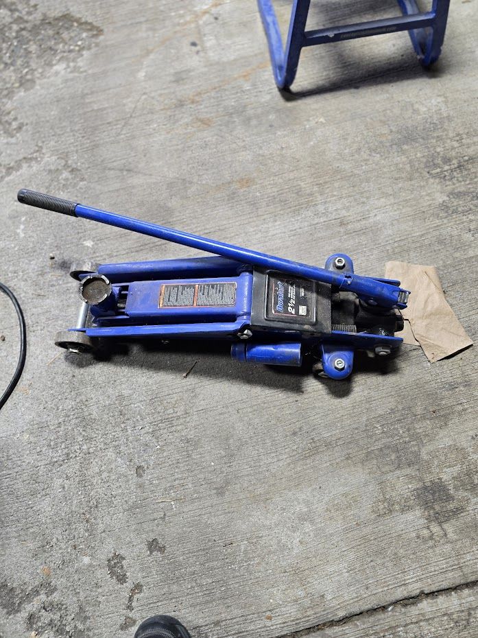 Duralast 2.5 Ton Floor Jack