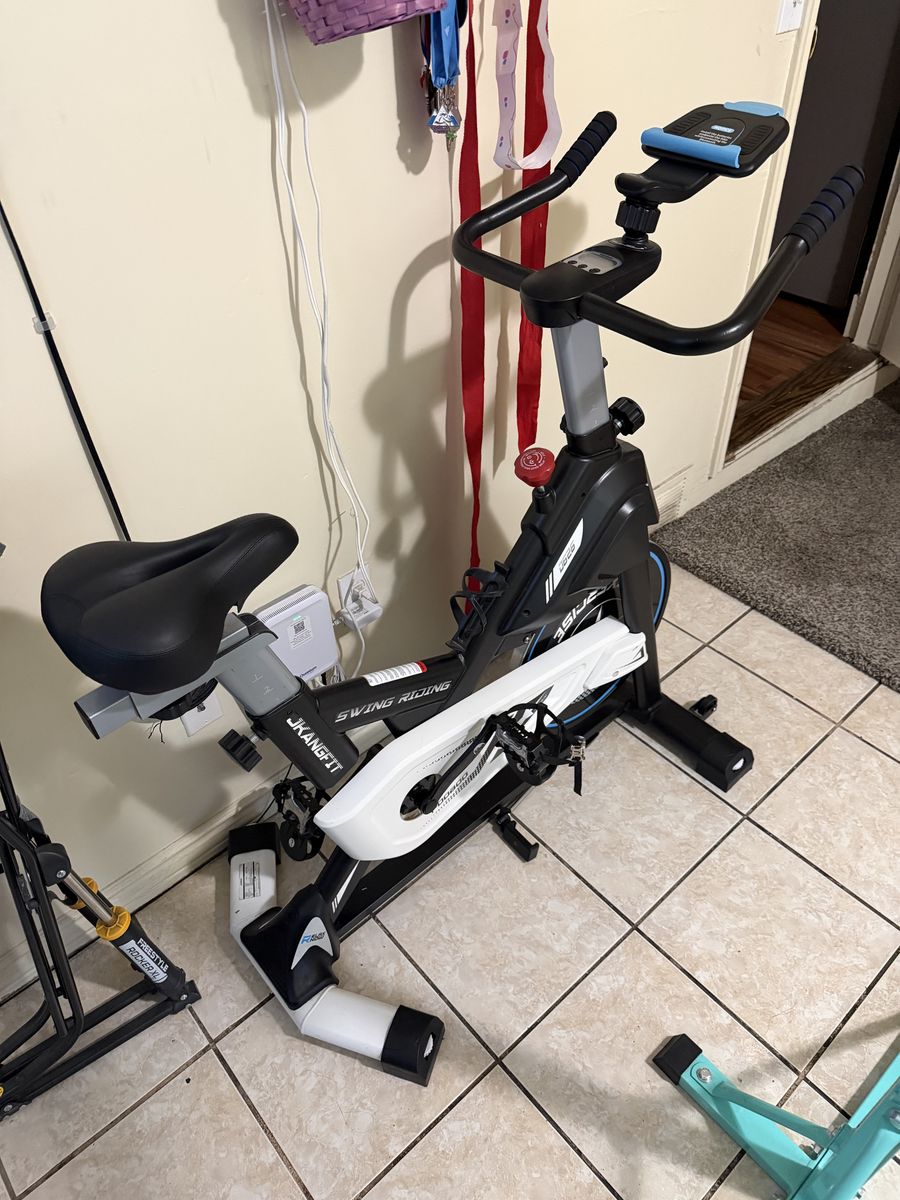 Pooboo Exercise Bike D62602