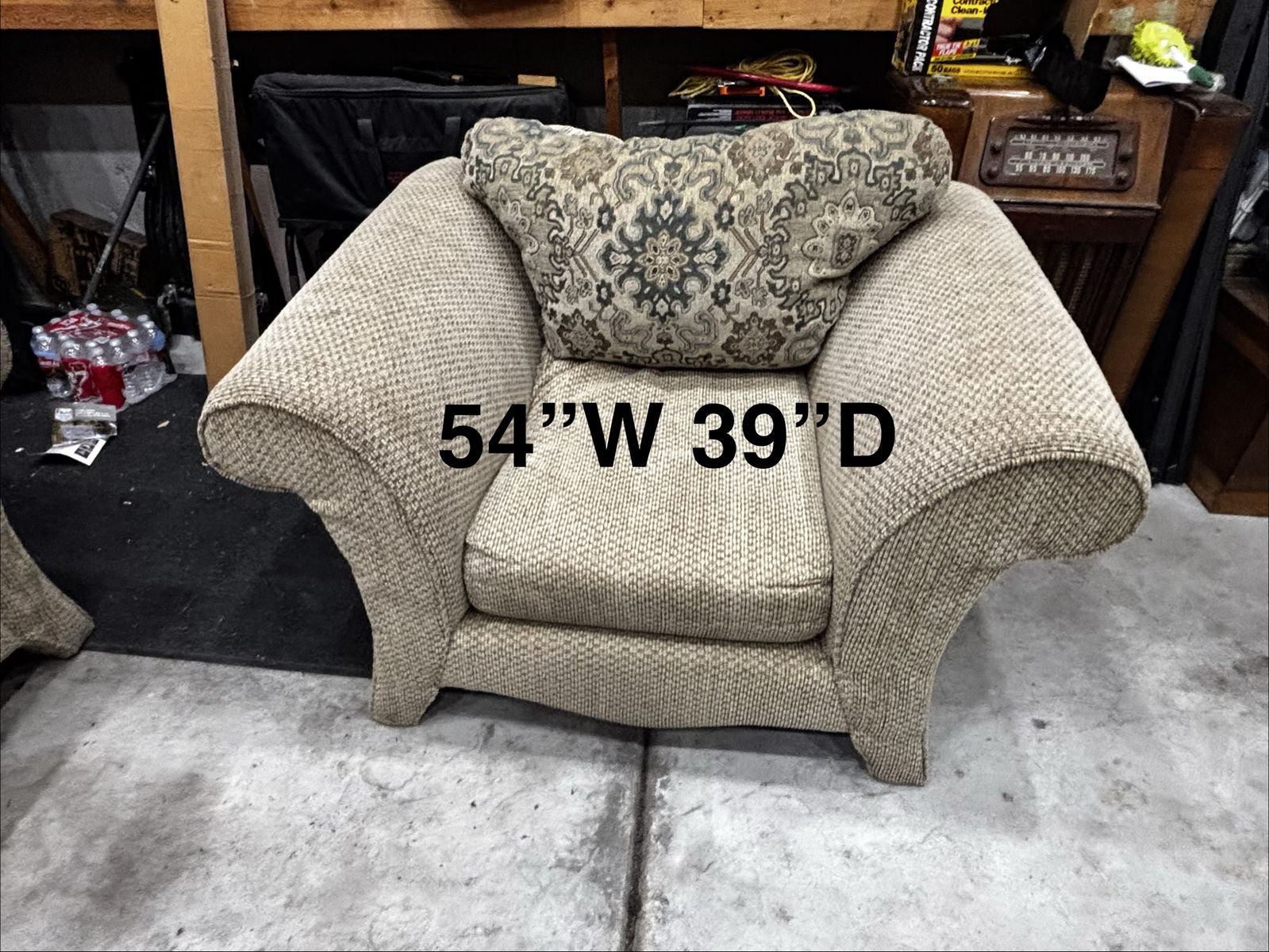 Main image 3