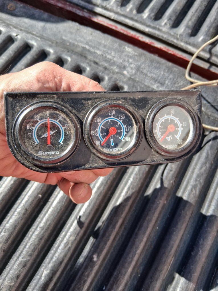 SunPro 3 inline Hot Rod Gauges!
