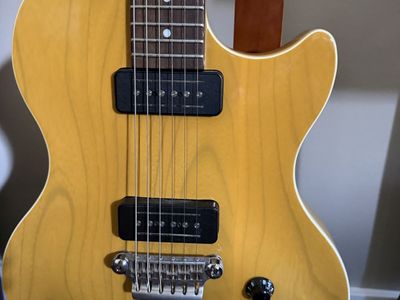Used Vox SSC-33 Solid body Electric Guitar with Padded Gig Bag