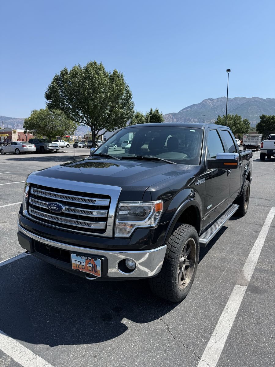 2014 Ford F-150 Lariat SuperCrew 4x4 Pickup Truck - Black