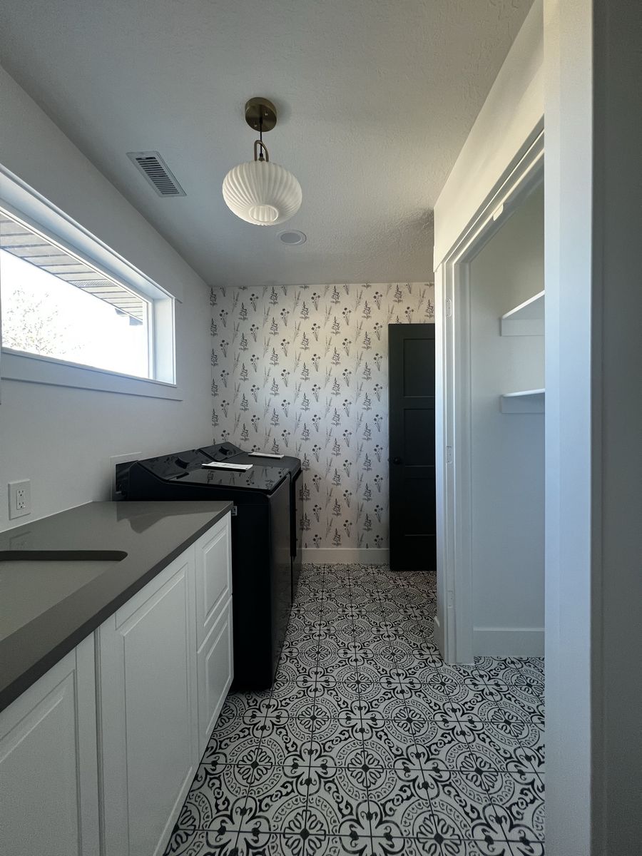 Tile (flooring)