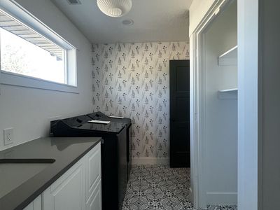Tile (flooring)