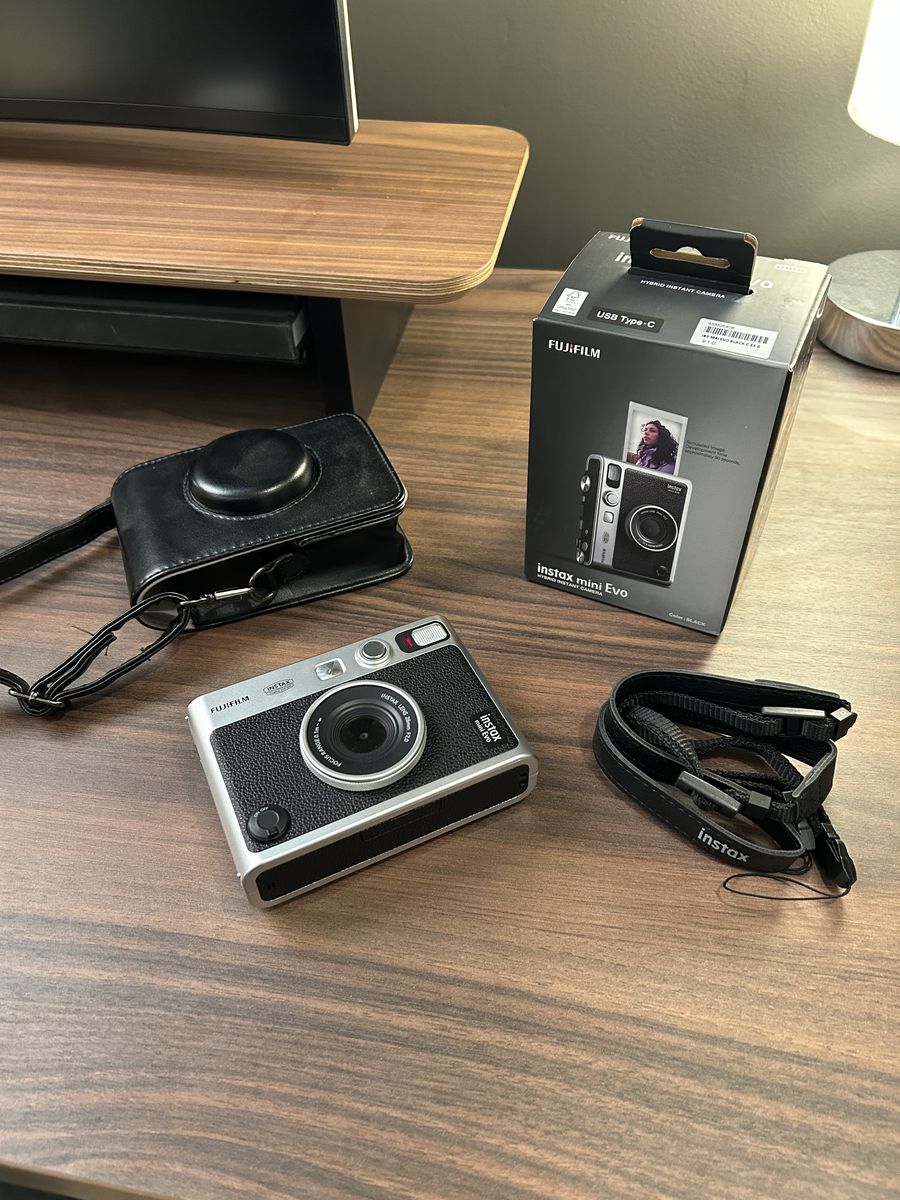 Fujifilm Instax mini Evo - Brand New!