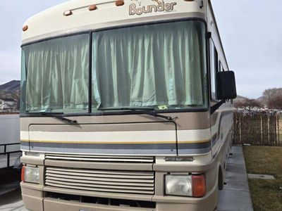 1997 Fleetwood Bounder