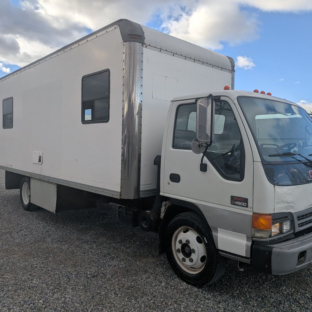 2004 GMC W4500