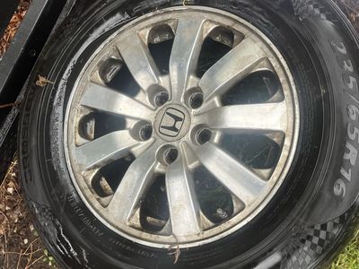 2006 Honda odyssey Oem 16 rim wheel tire 5x120