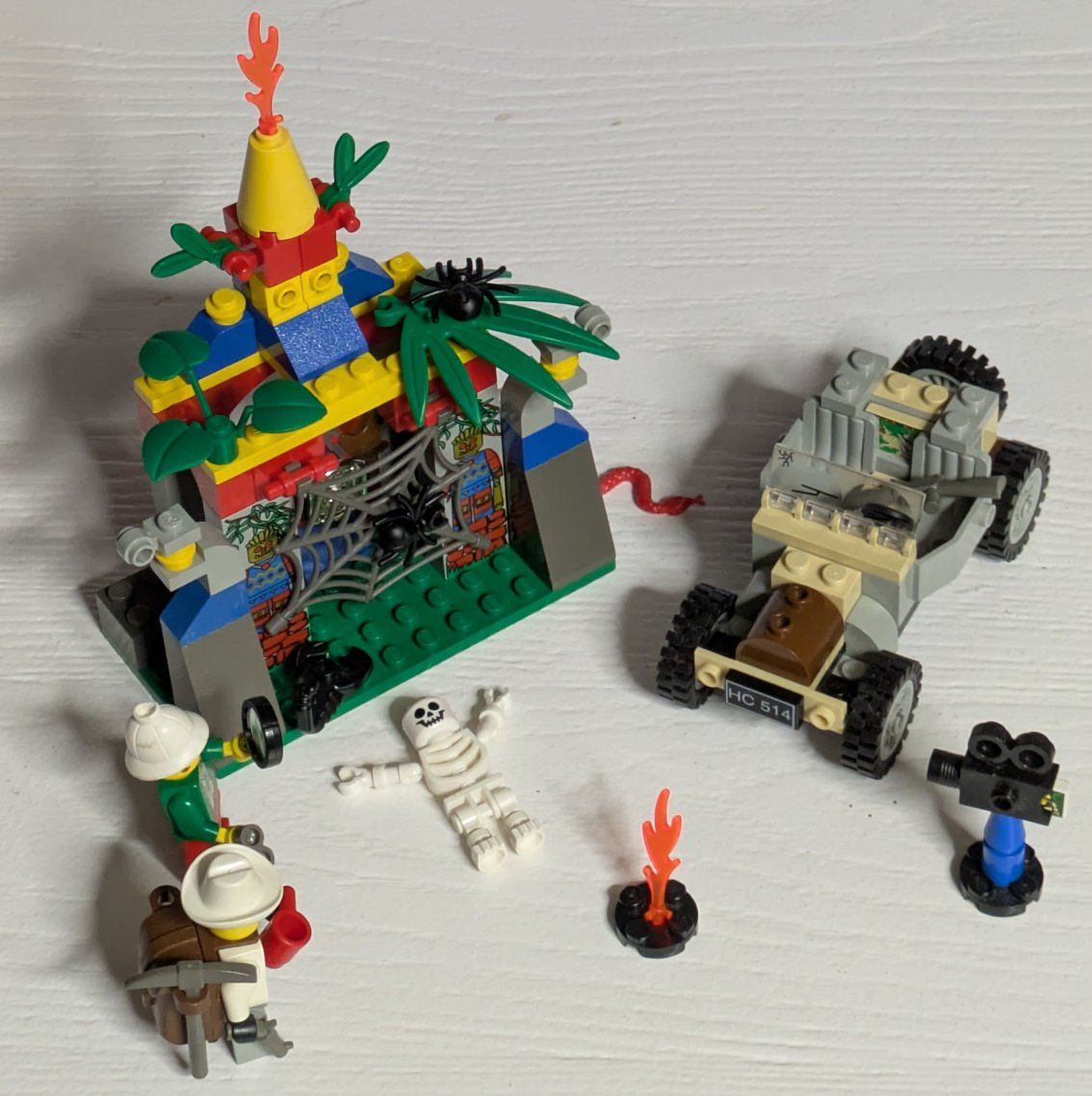 LEGO Adventurers 5936: Spider's Secret