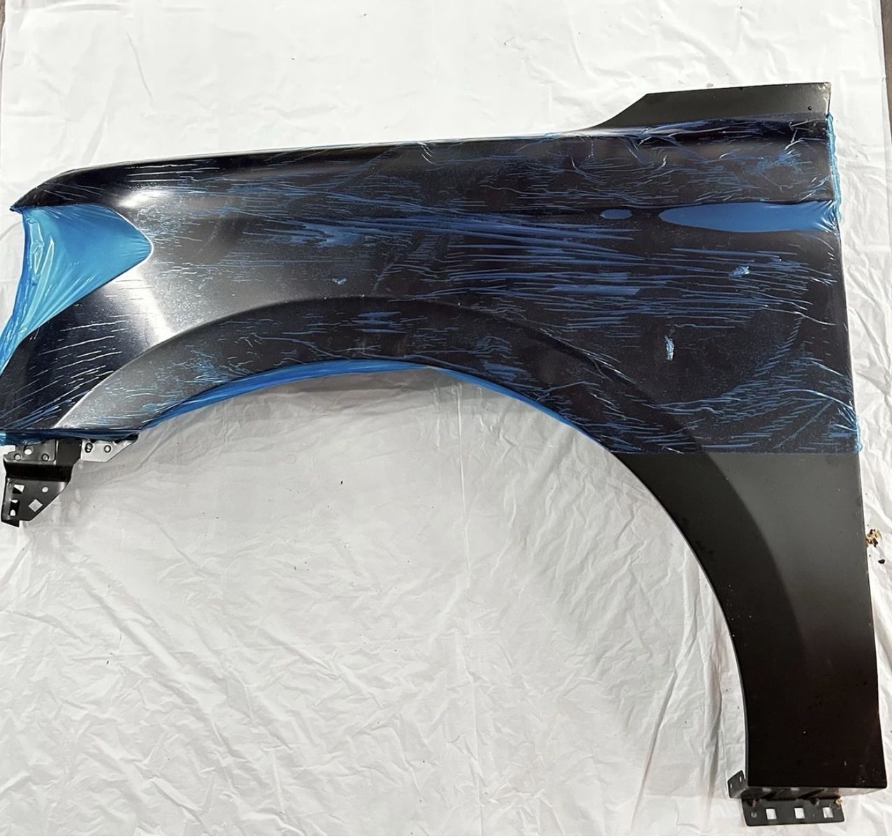 2018 Ford Expedition:  Front Left Driver Side Panel Fender