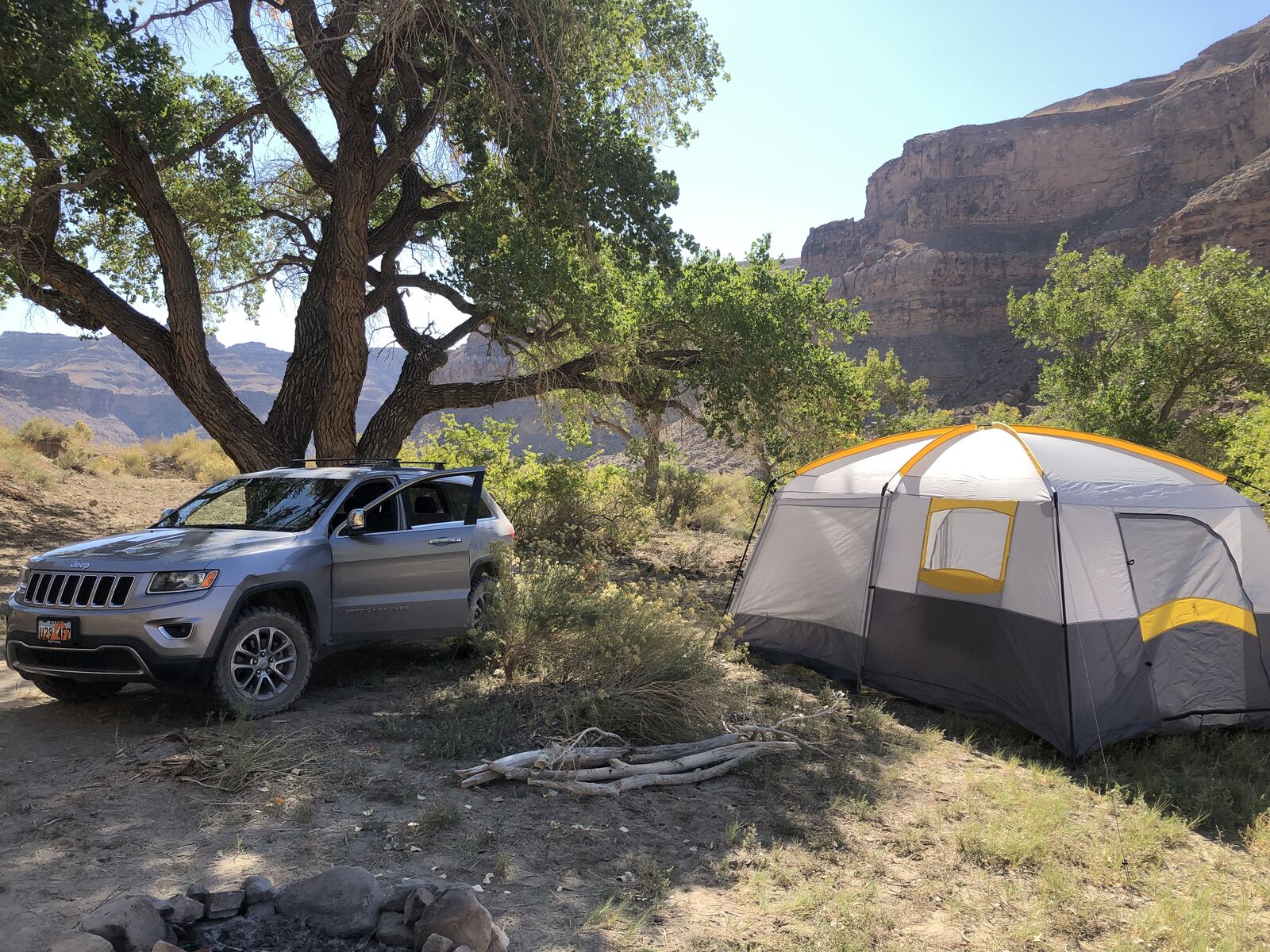 Browning Big Horn 5 Person Camping Tent with Screen Room