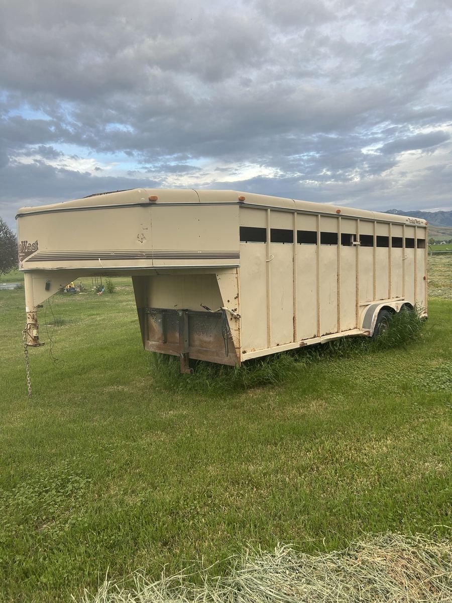1997 Trails West stock trailer