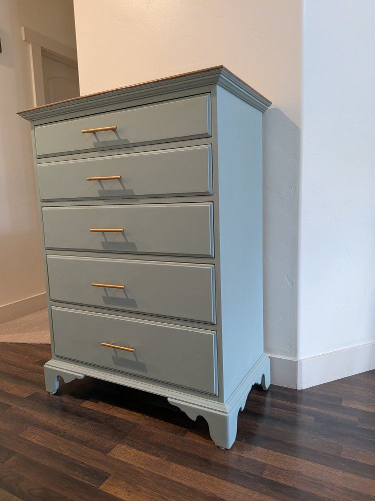 Main image 6