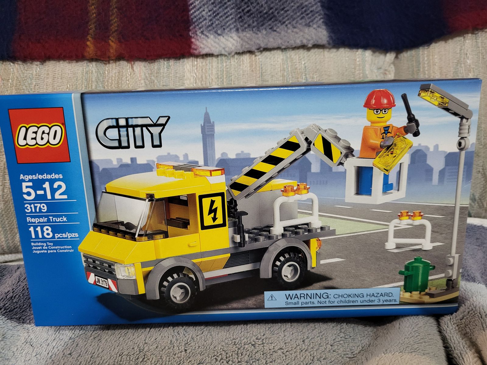 LEGO CITY REPAIR TRUCK  2010 ISSUE