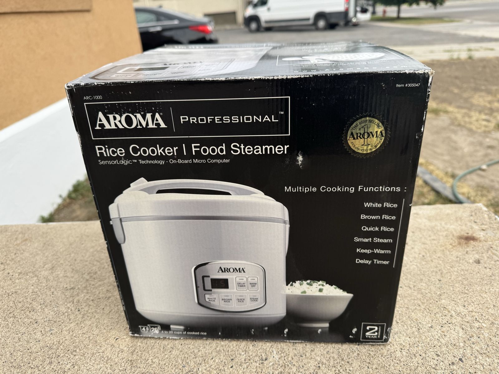 New Aroma Professional Rice Cooker Food Steamer ARC-1000 Sensorlogic 4-20 Cup White