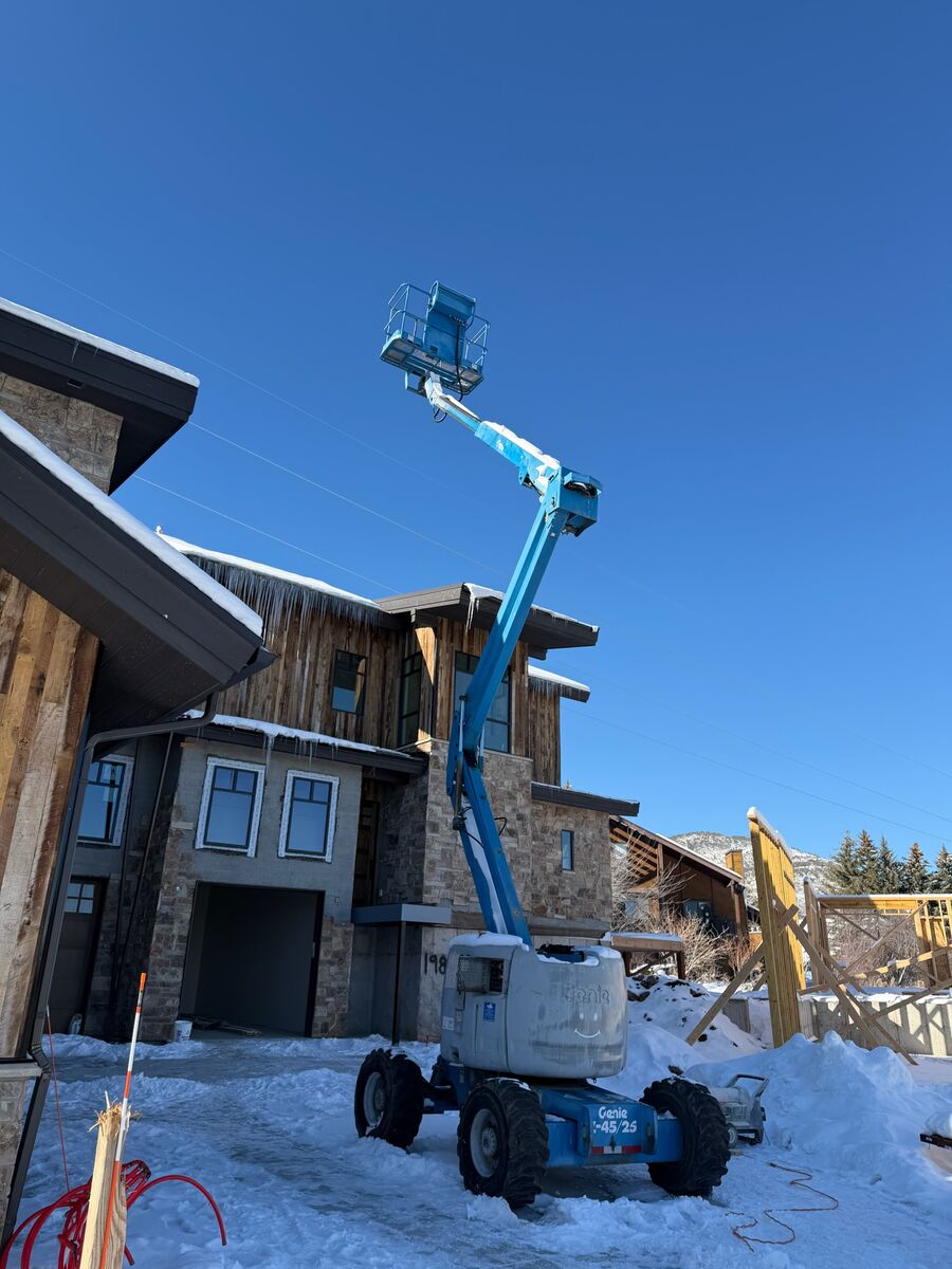 BOOM LIFT  -  GENIE Z45/25J  RENTAL