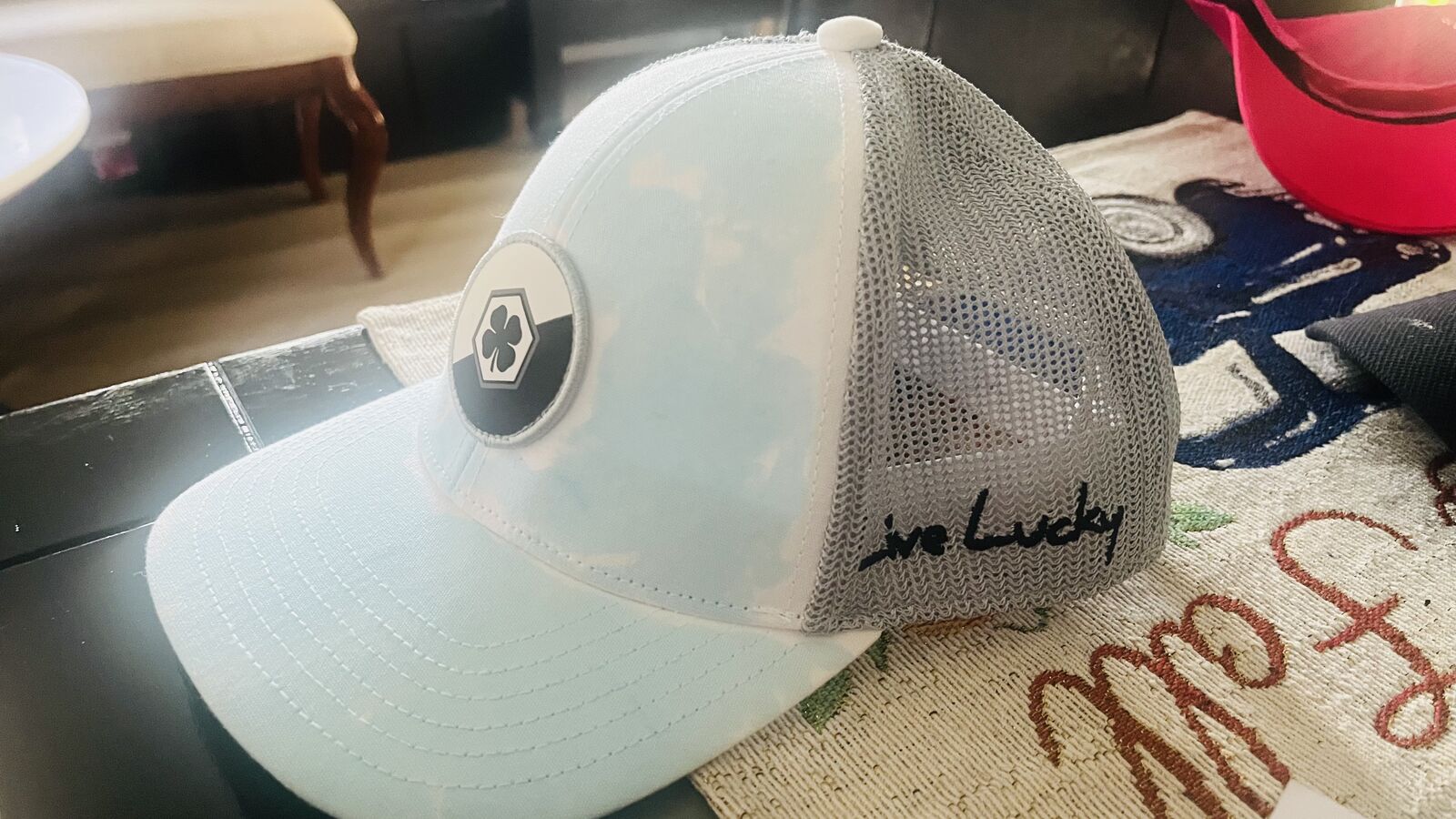 Live Lucky Hat